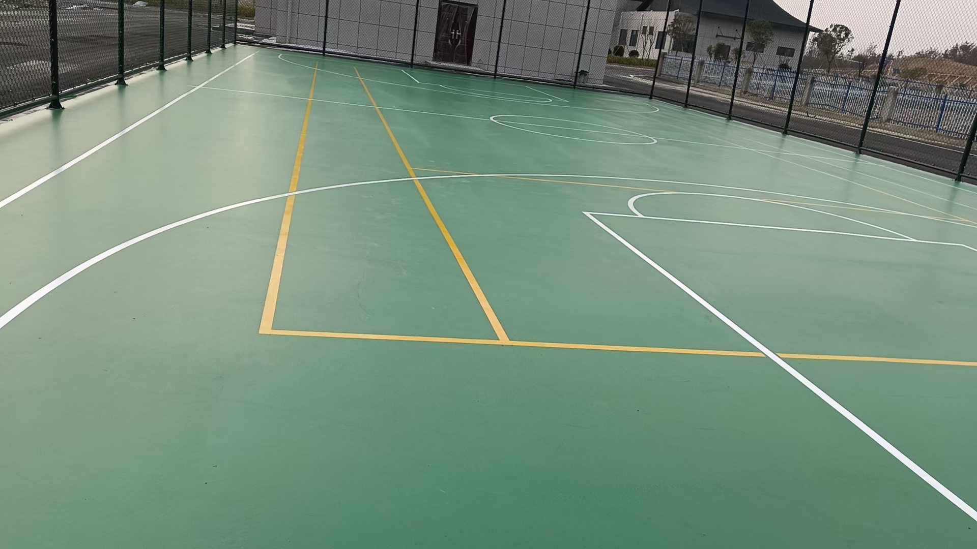 湖北随州公路服务区球场