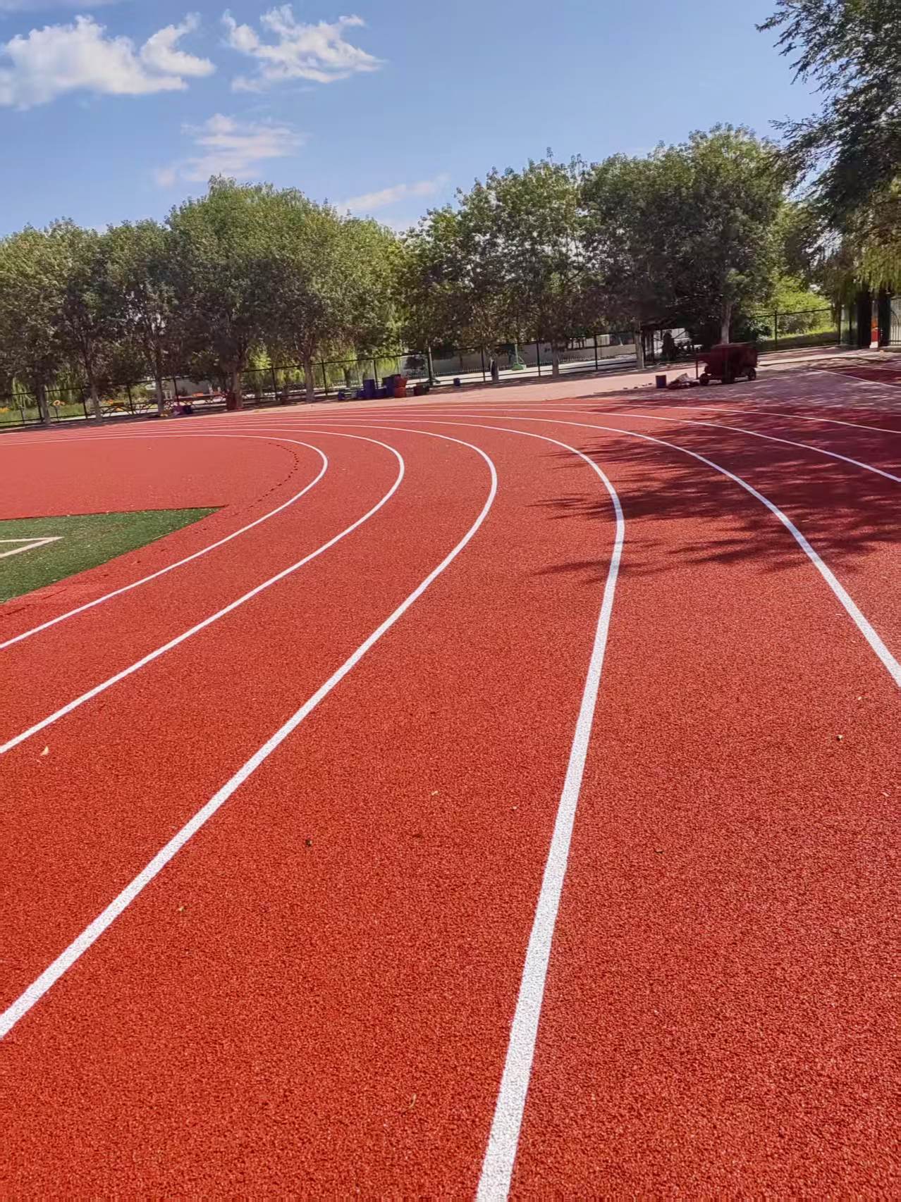 新疆塔城额敏三小附属校区跑道