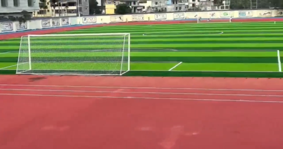 海南学校球场、跑道